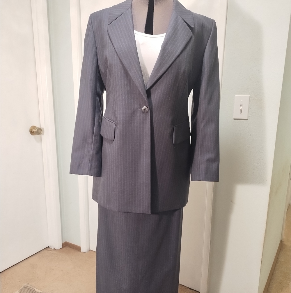 Sophisticated Charcoal Pinstripe Women's Suit